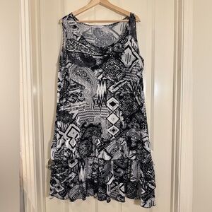 Peter Nygard Patterned dress with ruffle bottom. Size 16.